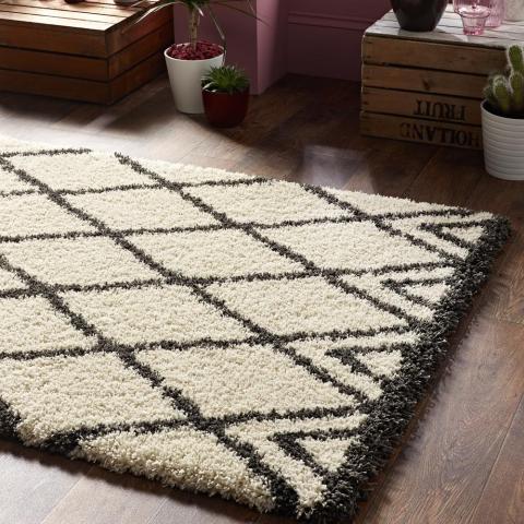 Luxury Shaggy Diamond Rugs in Ivory and Charcoal